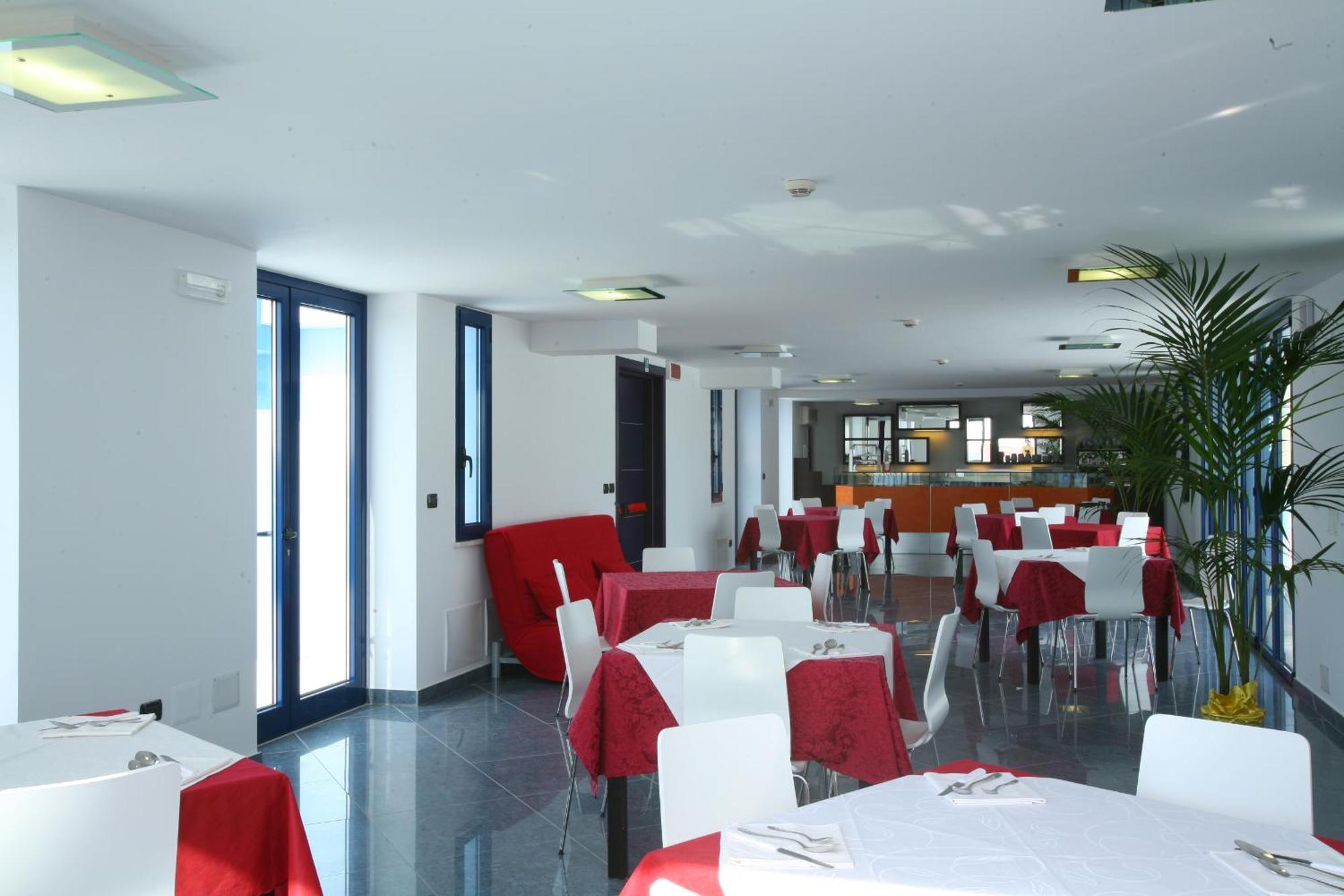 Blu Residence - Hotel Nel Salento Casarano Buitenkant foto